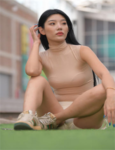 《动态漫画·灰体》